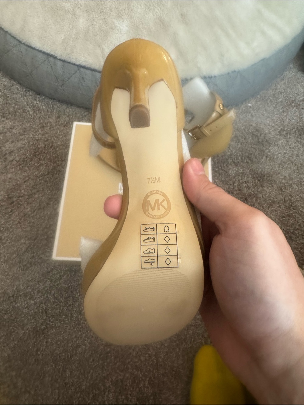 Vintage early 2000’s Michael Kors Tan High Heel Ankle Strap Sandals - Picture 3 of 4